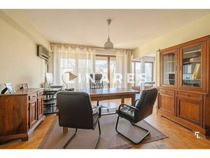 Vente local commercial 4 pièces 83m2 Marseille 8eme (13008) - 275000 € - Surface Privée