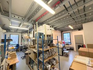 A LOUER - Activité et bureaux