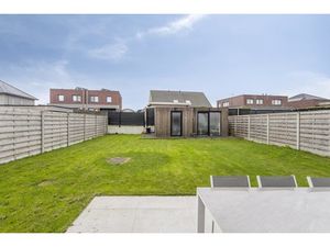 Huis te koop in Zedelgem met 4 slaapkamers