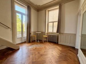 Aix les bains centre T1 bis dans palace à vendre