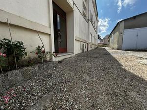 Idéal investisseur. Appartement Paray Centre Historique