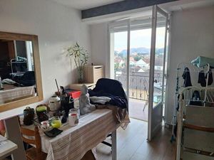 Vente appartement 3 pièces 57m2 Jurançon 64110 - 66000 € - Surface Privée
