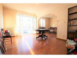 Maison 5 pièces 3 chambres avec garage terrasse et balcon à vendre à Montigny-Les-Metz