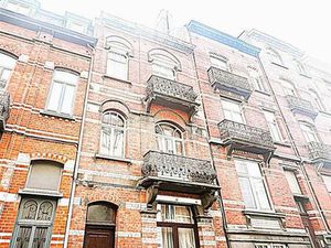 Maison de maître à vendre avec terrasse et 6 chambres   Forest (VBD71088)