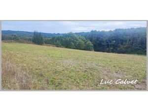 À VENDRE - LE BORN (31) Terrain constructible de 1970 m² Prix : 59000 €