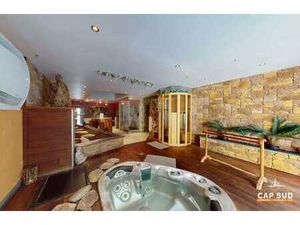 Centre Wellness avec espaces bien-être et cabines de soins