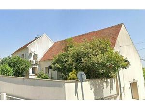 Location maison  m² T-5 à Jouarre  1 330 €