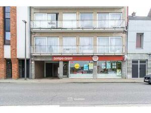 Commercieel gelegen gelijkvloerse kantoor- of handelsruimte