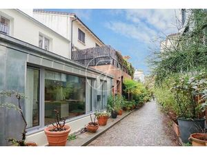 Paris 17e - IMPASSE DELIGNY / POUCHET - Maison à vendre - 4 pièces - 59 30m² - 2 chambres.