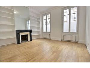 Appartement Paris 7 48.18 m² T-2 à vendre  530 000 €