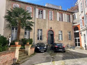 BUREAUX - PLACE DE LA TRINITE