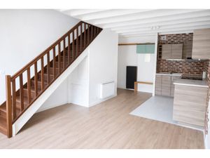 Houdan Appartement F2 proche gare avec parking