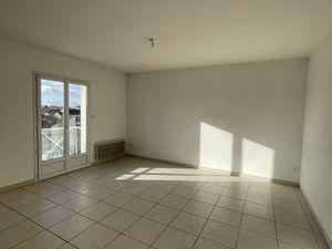 A LOUER - T2 FLEURY LES AUBRAIS