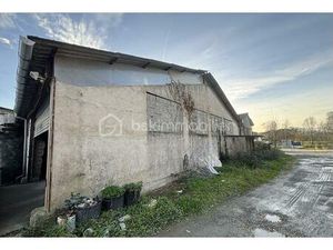 Local d'activités de 438 m² à Saint-Seurin-Sur-L'isle