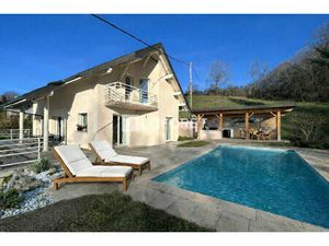 Maison Pugny Chatenod 6 pièce(s) 229.13 m2