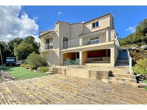 Magnifique villa avec vue panoramique sur 2746m² de terrain