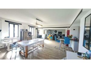 Maison de 340 m² à Neuvic