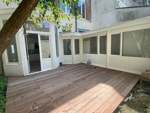 LILLE Nationale - Sacré coeur: T4 entièrement rénové avec une belle cour aérée