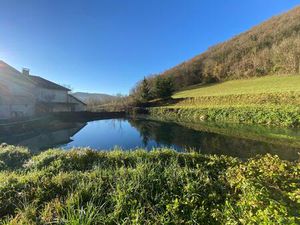 Potentiel permettant une multitude de projets touristiques  artisanaux ou agricoles.