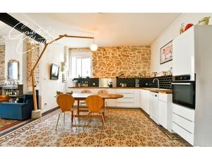 Dpt Hérault (34)  à vendre à CAMPAGNAN  maison de maître T7 191m² avec cour ombragée et pi