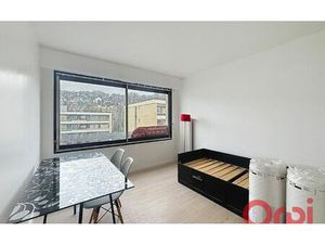Location appartement  15.62 m² T-1 à Châtenay-Malabry  700 €