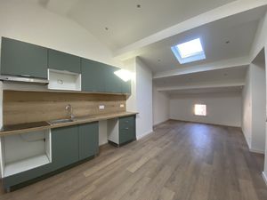 4 PIECES 90M2 ENTIEREMENT RENOVE SOLLIES PONT