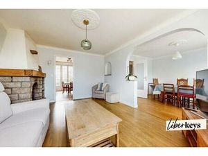 Belle maison nantaise familiale avec garage et jardin  à 400 m des bords de l’Erdre