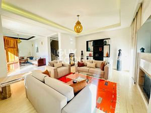 À louer: Magnifique villa neuve meublée à Targa