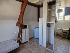 STUDIO MEUBLE (12.32 m2) COMPIEGNE PROCHE CENTRE