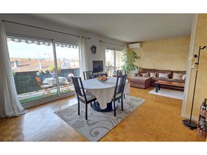 APPARTEMENT 4 PIECES 3 CHAMBRES 106 m2 - PARKING PRIVATI