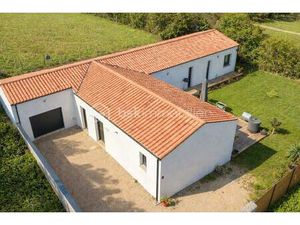 Maison traditionnelle de 138 m² à Surgeres