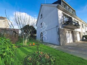 LANESTER Centre : Agréable type 3 au dernier étage d'une petit