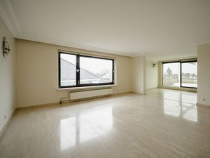 Appartement te huur in Etterbeek met 4 slaapkamers
