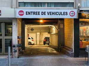 Nice Carré d'Or  place de parking sécurisée dans immeuble de standing