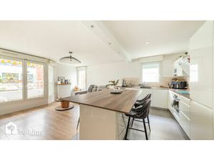 A vendre - Courbevoie Bécon - Appartement 4 pièces de 80.23 m² avec balcons