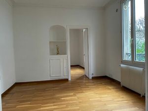 3 pièces traversant au calme et au milieu de la verdure en plein centre-ville de Meudon !