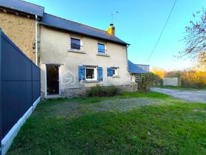 Charmante Maison mitoyenne de 127 m2 en pierre entre ville et campagne exposée Sud