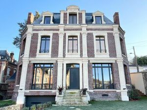 Vente Maison de luxe Rouen 6 Pièces 180 m² <meta name="description" content="En Normandie 