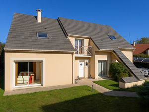 Château à restaurer à Neauphle le chateau