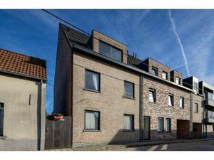 Super gezellig duplex app met 1 slk  klein terrasje en autostaanplaats