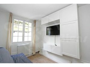 Versailles Rive droite  Studio au calme - haute rentabilité