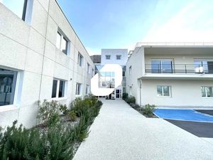 A VENDRE OU A LOUER  Bâtiment neuf / environnement clos et sécurisé