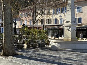 LE PRADET : APPARTEMENT DE TYPE STUDIO