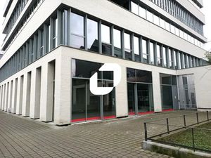 A LOUER  VISIBILITE EN ANGLE DE RUE