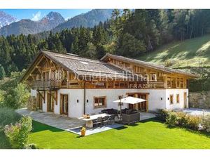 Les Houches - Une ferme traditionnelle magnifiquement rénovée  perchée au sommet de la...