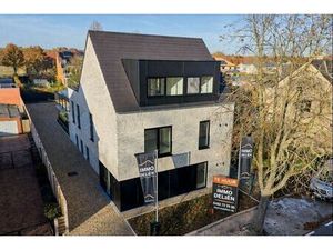 Ezaart 135 2400 Mol mini Loft te huur van 76 m² met Carport en buitenberging