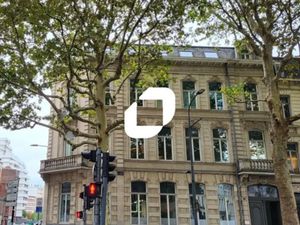 A LOUER  EMPLACEMENT REPUBLIQUE BEAUX-ARTS !!