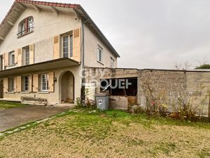 Maison à vendre à Maincy - 8 pièces  5 chambres  fort potentiel