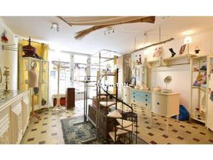 Maison De Village Avec Boutique À Rénover Au Cur De Cordes-Sur-Ciel