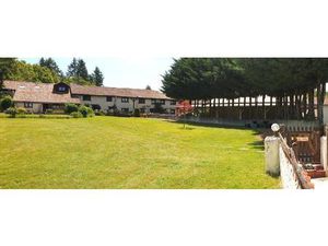 Complexe de 4 Gîtes et Maison avec 3 Chambres  Emplacement Privilégié  Piscine  Revenu –..